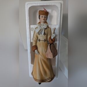 Avon Mrs. Albee Figurine IV